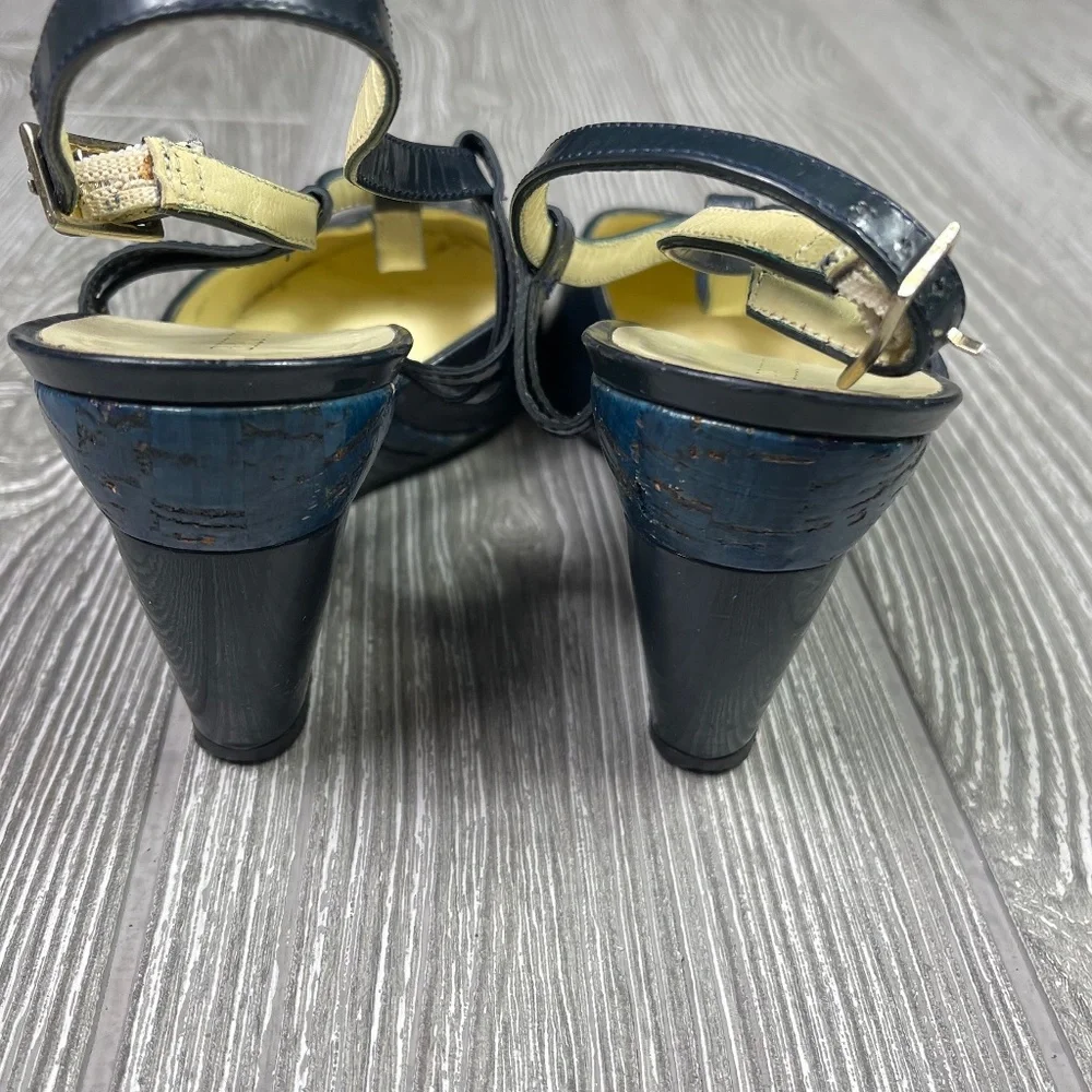 BRUNO MAGLI T Strap Leather Wedge Sandals Women’s size EU 38 US 8 Blue